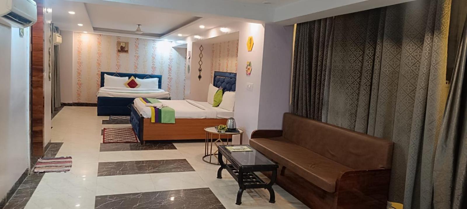 A One Hotels By Ventus Hotels & Resorts- Delhi Airport New Delhi Bagian luar foto