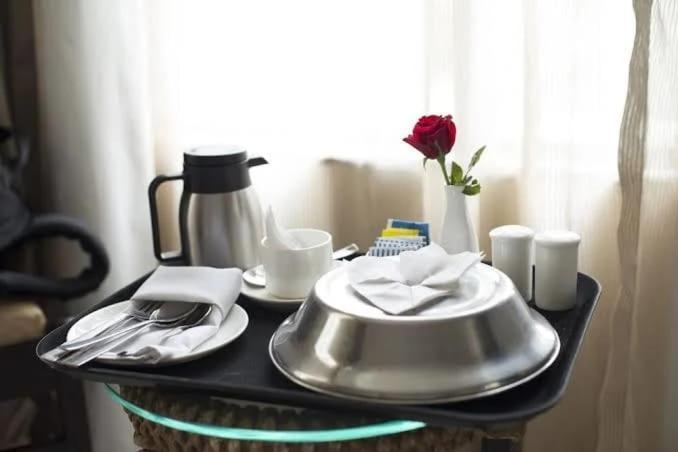 A One Hotels By Ventus Hotels & Resorts- Delhi Airport New Delhi Bagian luar foto