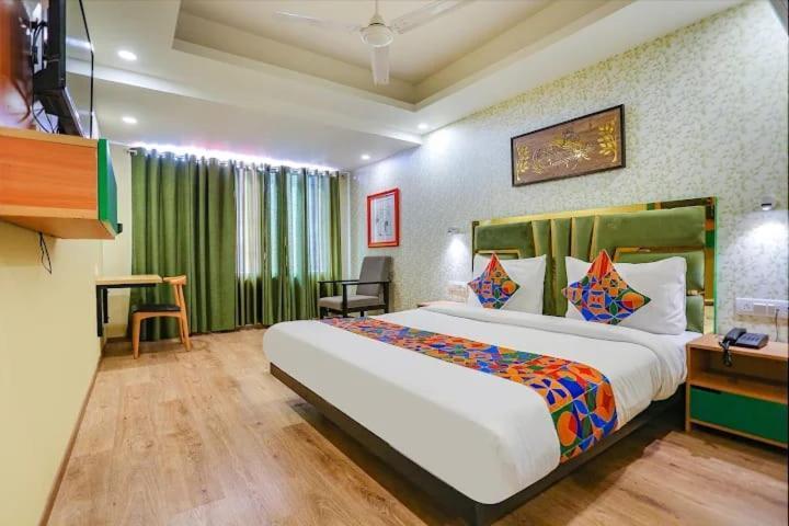 A One Hotels By Ventus Hotels & Resorts- Delhi Airport New Delhi Bagian luar foto